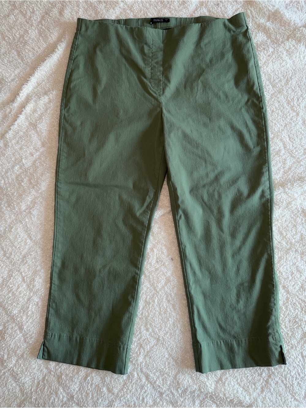 🛍️Dunnes Stretch Capri Pants Khaki